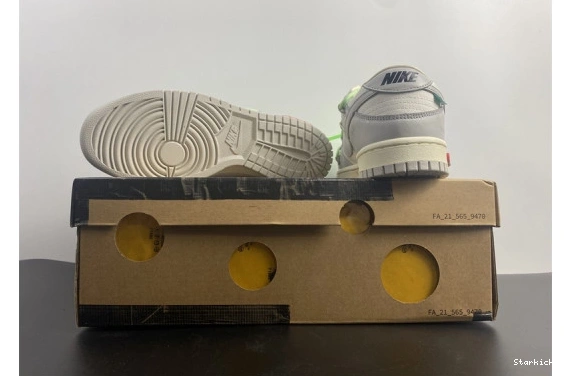 Lot Dunk DM1602-108 O-W 7 Low Nike 0324